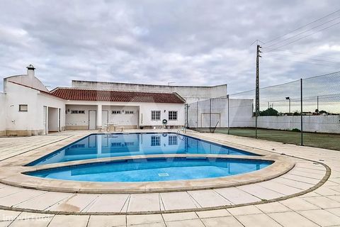 Explore the exuberance of Fazendas de Almeirim and experience the serene luxury of this exclusive 3 bedroom apartment, nestled in a gated community. Enjoy revitalizing dips in the private pool, park comfortably, hone your skills on the tennis court, ...