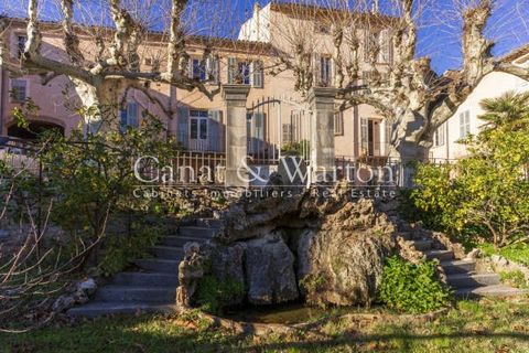 20 minutes from Hyères, an old farmhouse from 1850 which became a distillery then an oil mill with its millstone, in the center of a Var village, the property was transformed in 1910 and consists of 3 village houses with outbuildings, the set on a pl...