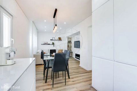  O APARTAMENTO:  Este encantador apartamento de tipologia T3, situado em Olivais Norte, renovado e equipado, oferece um ambiente sofisticado e acolhedor.  A sala e a cozinha apresentam um design moderno em formato open space, proporcionando um espaço...