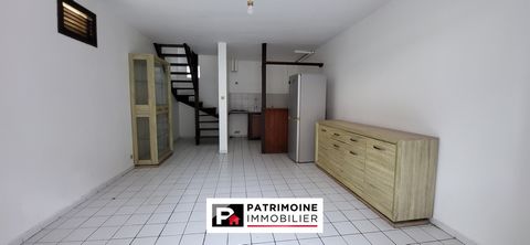 Garry RAUZDUEL ... OFFERS YOU THIS APARTMENT TYPE T2 IN DUPLEX IN SAINT-CLAUDE WELL LOCATED ON THE GROUND FLOOR OF A REAL ESTATE COMPLEX COMPRISING 6 LOTS IN CO-OWNERSHIP CLOSE TO ALL AMENITIES UNIVERSITY, PHARMACY; SHOPS, SCHOOLS, THIS DUPLEX INCLUD...