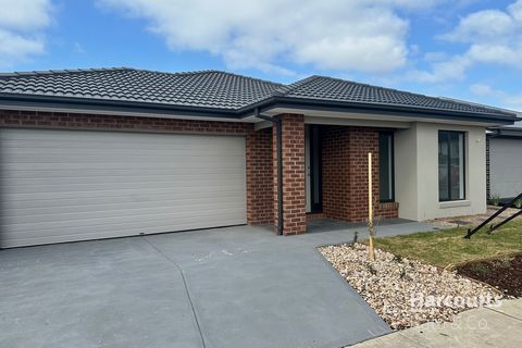 Presenting a superb opportunity to own a 26 squares brand-new Metricon home, This beautifully constructed property offers an exceptional standard of modern living, featuring: 4 Generously Sized Bedrooms, 2 Stylish Contemporary Bathrooms, Double Lock-...