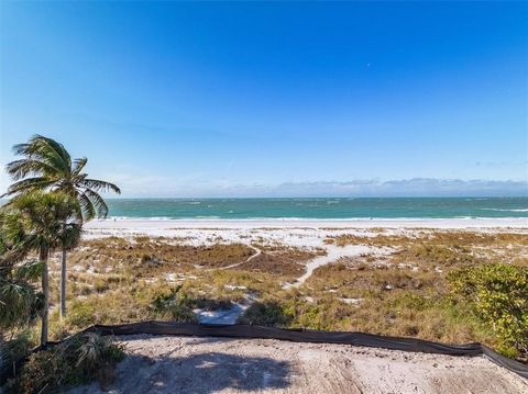 Atemberaubendes Anwesen am Golf in 739 N Shore Dr, Anna Maria, FL. Dieses gerodete halbe Hektar große Grundstück verfügt über eine 89 Fuß lange Strandpromenade und bietet direkten Zugang zu den unberührten weißen Sandstränden des Golfs von Mexiko. Vo...