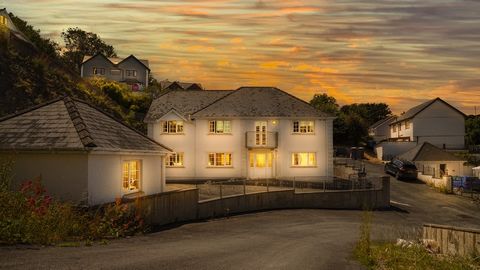 Fine and Country West Wales freuen sich, eine attraktive neue Frühjahrspreisstrategie für dieses deutlich reduzierte, kettenfreie Hotel vorstellen zu können. Wir sind stolz darauf, Ihnen ein prestigeträchtiges Executive-Haus mit fünf Schlafzimmern un...