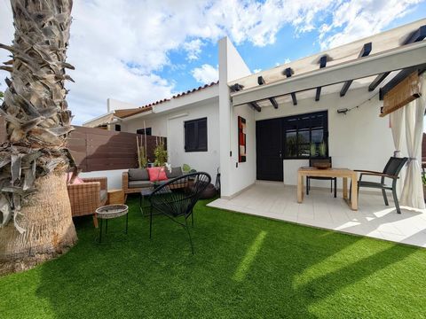 Bij Nordicway hebben we het voorrecht om deze charmante bungalow te koop aan te bieden in een modern complex gelegen in de Campo Internacional van Maspalomas. Gelegen in een strategisch gebied, op korte afstand van het strand van Maspalomas en de dui...