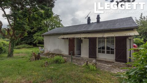 A31021CBU27 - Joli potentiel pour cette maison à rafraichir Elle dispose d’un grand terrain clos piscinable exposé sud à l'arrière, parfait pour vos moments de convivialité. Au calme et dans un cadre de vie agréable, elle est située à 5 minutes des c...