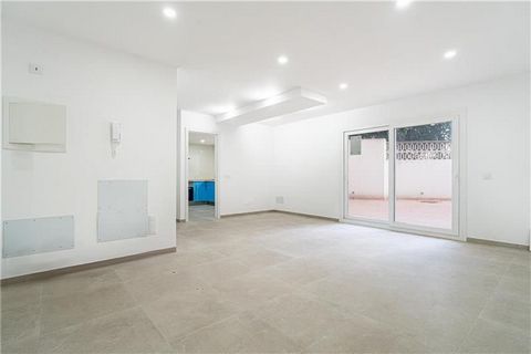 Brand new. Ground floor with terrace of 65m2 approx. in Es Forti area. This property has an area of approximately 107m2 plus 65m2 of terrace. It consists of a spacious living room with access to the terrace, fitted kitchen with office, 2 double bedro...