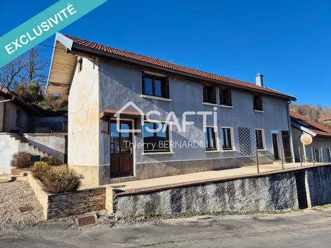 SAFTI vous présente cette maison d'habitation proche du centre de village avec ses 149 m² (Carrez), 156 m² au sol pour les parties habitables et posée sur un terrain d'environ 365 m². D'orientation optimale, elle a bénéficié de différentes rénovation...