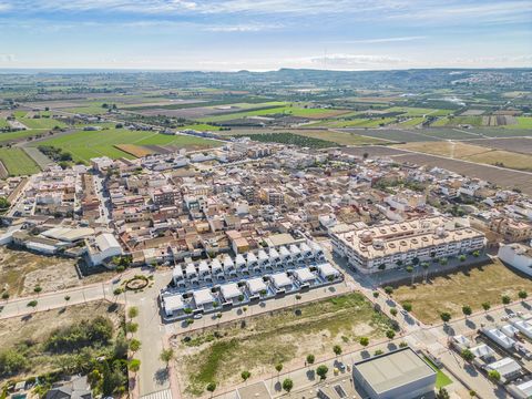 These are very special villas where we have combined Mediterranean design with natural fibre elements to recreate the feeling of being on a peaceful island. It is a different and unique residential complex in our area with slightly curved lines and a...