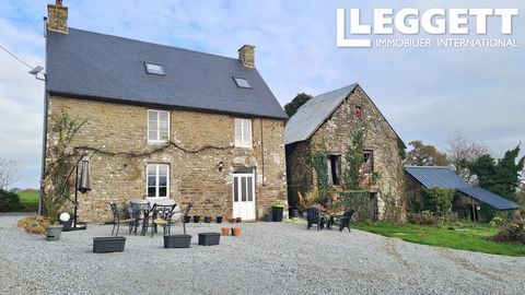 A33324AFE61 - Situé dans la campagne normande, cette vente se compose d'une propriété de 3/4 chambres avec un logement de plain-pied et un grand garage actuellement loué sur Airbnb et une maison de ferme de 3 chambres récemment convertie. Des dépenda...