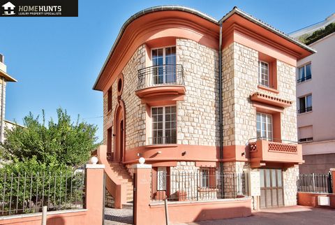 Come and discover this charming bourgeois house with classified facades located in the center of Cagnes-sur-Mer close to the central square, Halles and public parking, in a dynamic and popular area. With its ideal location, and the arrival of the fut...