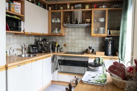 Magnifique logement de 100 mètres carrés situé dans le 13e arrondissement de Paris. ArrayPouvant accueillir confortablement quatre personnes, il est idéal pour des vacances en famille ou entre amis. Passez un bon séjour ! Situé au 5ᵉ étage avec ascen...