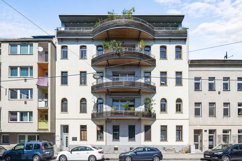 3 Zimmer Altbauwohnung renoviert und modernisiert. Voll möbliert und sofort einzugsbereit. Sehr ruhige Lage da an keiner Durchzugsstraße gelegen. Unmittelbare Nähe zum Shopping Center Nord.