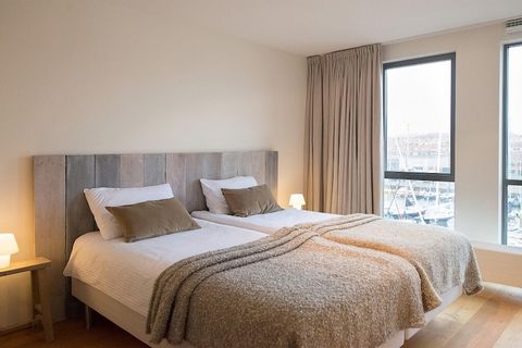 Dieses luxuriöse 110 m2 große Apartment mit 2 Schlafzimmern ist Teil des Nautischen Zentrums Scheveningen im zweiten Innenhafen von Europas größtem und modischem Badeort Scheveningen, nur 15 Minuten vom pulsierenden Stadtzentrum von Den Haag mit beei...