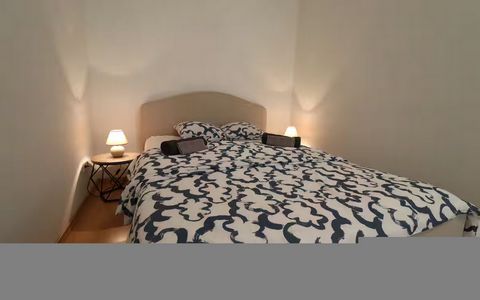 This beautiful one-room apartment is located near the center of Vienna. Newly renovated and furnished, this business apartment is available for 2 people.