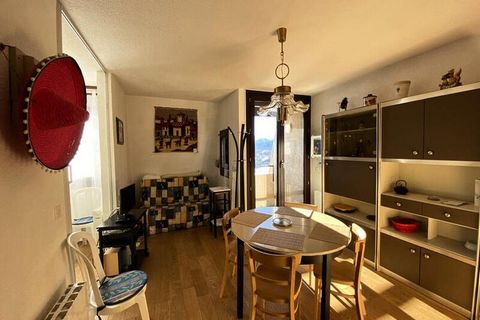 Von Gites de France am 17.02.2023 mit 2* klassifiziert. Wohnung vom Typ F2 im 3. Stock einer Residenz mit Aufzug von 30 m² + Loggia in Richtung Südosten mit Seeblick, Eingang, separates WC, Badezimmer (Waschbecken, Badewanne, Waschtrockner), Wohnzimm...