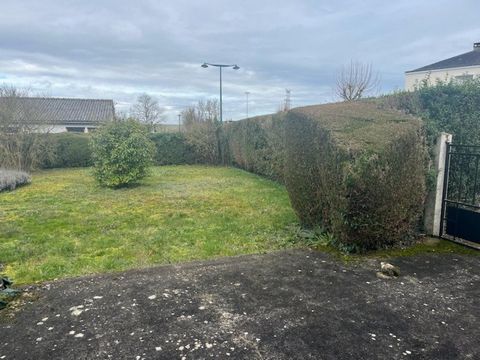 Neuvy le Roi grande maison 130 m² a la campagne avec terrain de 1215 m² .
