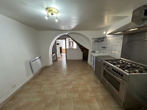 Jolie maison de village avec des éléments de caractère