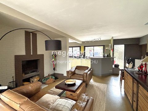 ANCIENNE METALLERIE TRANSFORMEE EN MAISON D'ARCHITECTE 260 M2 SUR 3 NIVEAUX AVEC ESPACE PROFESSIONNEL
