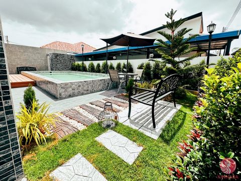 Ontdek dit goed ontworpen huis met privézwembad gelegen in de serene en handige wijk Wang Pong, Pranburi. Deze residentie met 3 slaapkamers en 4 badkamers ligt op een royaal perceel en biedt een perfecte mix van comfort, functionaliteit en privacy - ...