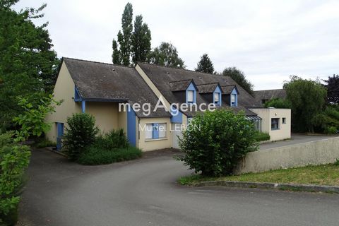 LOCAL PROFESSIONNEL + 300 m² – Parking privatif