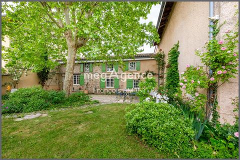 Maison de charme 4 chambres 1 bureau piscine