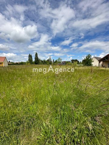 Terrain constructible de 708 m2 à Châtellerault