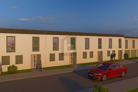 Ideal für Familien, die auf der Suche nach einem modernen und durchdachten Zuhause sind. Die großzügige Wohnfläche von 110 m² bietet genug Platz für jede Lebenssituation und die Doppelgarage sorgt nicht nur für bequemes Parken, sondern auch für zusät...