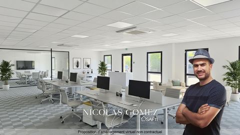 Local commercial dans zone industrielle et commerçante