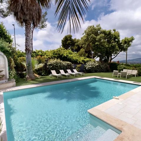 Villa vu mer,5 chambres, piscine à débordement