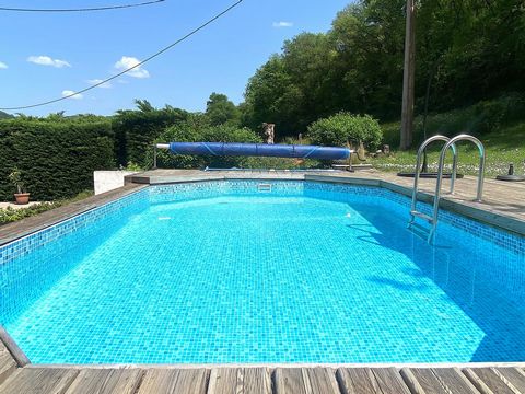 A 3 minutes du rond point du Drauzou, Maison spacieuse proche de Figeac.