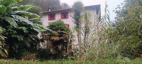 Maison traditionnelle sur 3 niveaux de 270m2