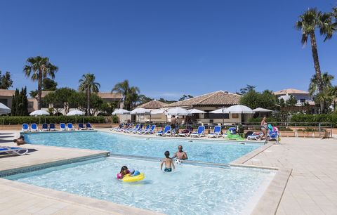 Gelegen an der Ostküste der Insel Korsika, die schönste Insel im Mittelmeer genannt, ist Bravone ein Badeort, der die Besucher mit allen Annehmlichkeiten für einen unvergesslichen Urlaub erwartet. Von schönen Buchten und großen Sandbuchten zu wunders...