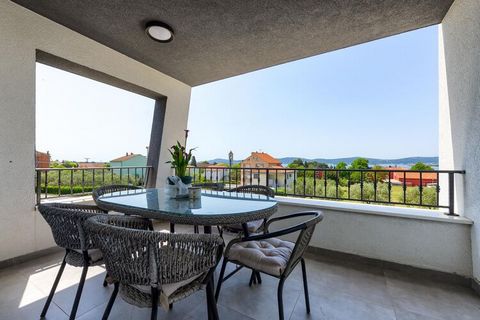 This spaciuos and luxurius 5* villa is situated in Sveti Filip i Jakov, only 3 km from the well known coastal resort Biograd. It is conveniently positioned between ancient towns of Zadar and Sibenik. This luxurious brand new villa is built up on foor...