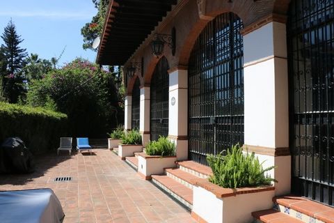 HOUSE FOR SALE CUERNAVACA (Colinas del Bosque) The house is located 10 minutes from Cuernavaca (ascent to Chalma very close to Superama Ávila Camacho) in a wooded area on a mountain within a subdivision. This beautiful Mexican-style residence has a c...