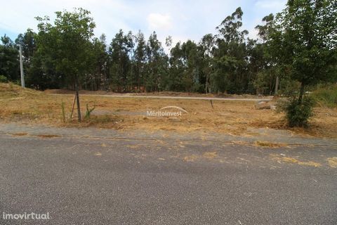 Plot of land for construction in the parish of Lagoa-new village of Famalicão In a new housing area, modern super quiet. 5 km from Famalicao and 5km from St Tirso.