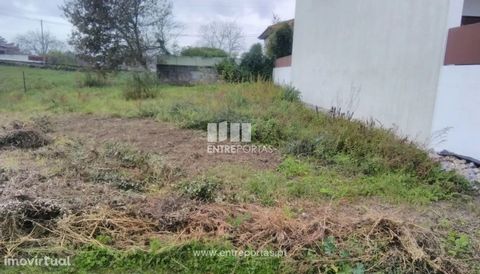 Sale of Plot for construction Serreleis, Viana do Castelo. Plot with 315m² for construction of semi-detached house. Situated in a privileged place, quiet and good access, half a km from one of the river beaches of the Lima River. Ref.:VCC13414 FEATUR...