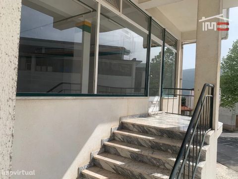 Spacious store with possibility to be increased with the store next door. Near Mira de aire market Parking 16m2 Attic with 18m2 You can increase the space with the store next door