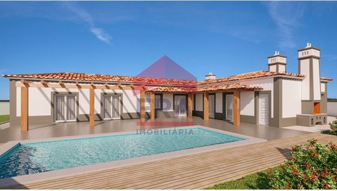 3 bedroom single storey house in project, located in Serra do Bouro, Caldas da Rainha. In an Alentejo style concept and modern style interior finishes. Comprising 3 bedrooms, one of which is en suite, 4 bathrooms, kitchen with laundry/pantry and equi...