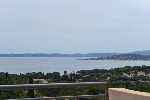 Rare et atypique..........Villa sur le toit offrant une vue panoramique sur le Golfe de St Tropez