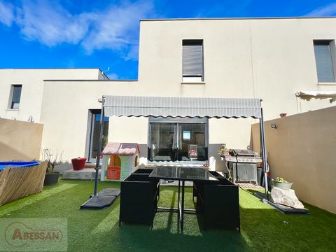 For sale exclusively, in Port-Saint-Louis-du-Rhone (13230), magnificent T4 house on one floor of 100 m2, with courtyard and garden on a plot of 184m2. Located near the marina, in a quiet subdivision, this magnificent house ready to live in immediatel...
