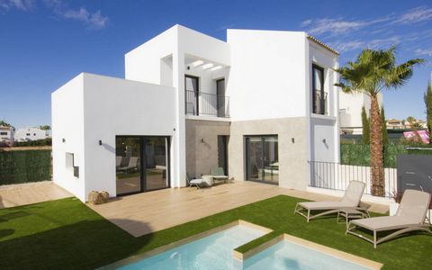 Villa te koop in Ciudad Quesada, Alicante De residentie heeft 24 villa's, allemaal met de mogelijkheid van een afgewerkte kelder. Elke villa heeft 3 slaapkamers en 2 badkamers, maar in het souterrain kan een vierde slaapkamer met badkamer worden toeg...