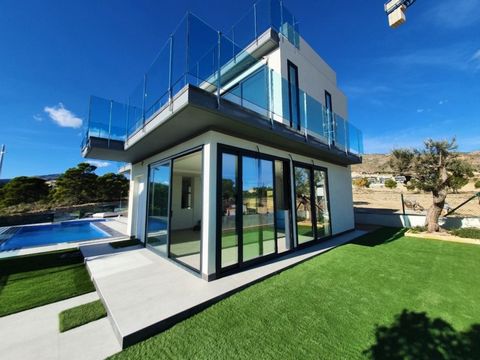 This newly built villa is located in a quiet neighbourhood less than 10 minutes from the idyllic Finestrat beach close to the La Marina shopping centre and 15 minutes from Benidorm centre The villa consists of 3 floors and a solarium On the ground fl...