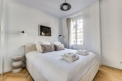 The prices may vary during June, July, and August 2024 as well as during the Olympics. We will provide you with the rates once your request has been made. Located in the heart of the 9th district, in between Opera and Montmartre, you will find this n...