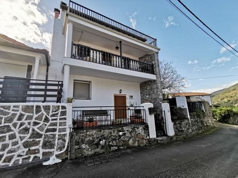 Exclusive semi-detached house for sale in the charming municipality of Arredondo. If you're looking for a spacious, comfortable home in a peaceful setting, you've come to the right place! This stunning 4 bedroom property will become the perfect retre...