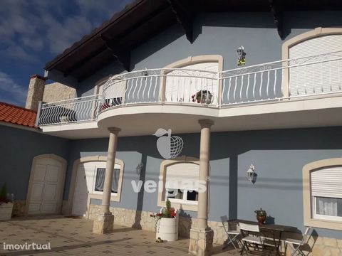 House of recent construction with good areas and possibility of expansion for local accommodation or nursing home. Located 10 minutes from Óbidos and close to the beach of Peniche and Foz do Arelho. Composed of ground floor with entrance hall, living...