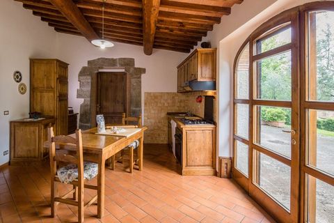 Spacious villa with 8 bedrooms is ideal for families or group of friends. The villa can accommodate 17 people and has a private swimming pool, garden and terrace. The villa is located in the Tuscan countryside and a short walk from the historic centr...