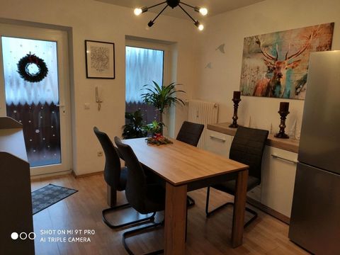 The flat is located in the middle of the old town of Moosburg, the train station with good connections to Munich and the airport is 5-8min away on foot, travel time to Munich main station 34 min. The flat is furnished, the kitchen is fully equipped, ...
