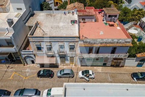 These buildings are located on a side street from the main avenue in Loulé. Investment opportunity for industry, commercial and habitation. With direct access to the back yard.  Buildings with lots of possibilities with various independent units. At ...