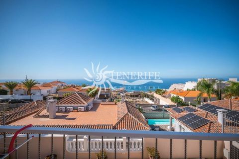 Magnificent detached house in Puerto Santiago. Located in the most select residential area of Puerto Santiago, less than 400 meters from Playa De La Arena, and close to all the necessary services and with good connections to nearby towns and the TF-1...