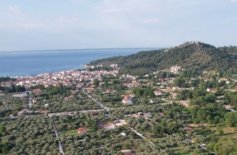 Property Code. 11345 - Plot FOR SALE in Thasos Limenas for €150.000 . Discover the features of this 1137 sq. m. Plot: Distance from sea 1000 meters, Building Coefficient: 0.60 Coverage Coefficient: 0.60 Facade length: 39 meters, depth: 28 meters Corn...